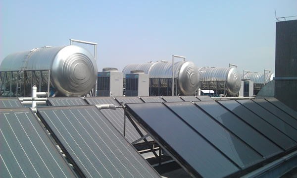 妇幼医院400块太阳能配热泵热水工程